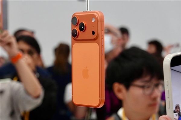 创历史纪录！苹果拿下美国69%市场份额：iPhone 17系列立大功