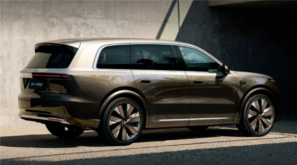 全新理想L9 Livis为何卖到56万 官方揭秘：全主动悬架 72.7度超大电池