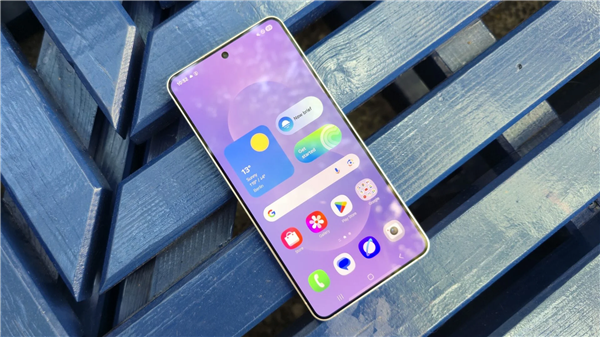 首发2nm芯片！三星Galaxy S26官方渲染图出炉